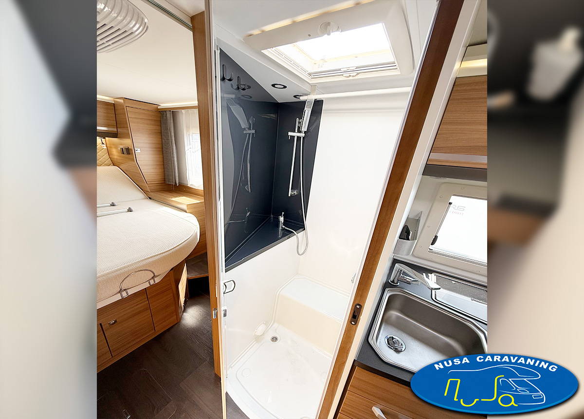 VENDIDO – ADRIA MATRIX 670 SC