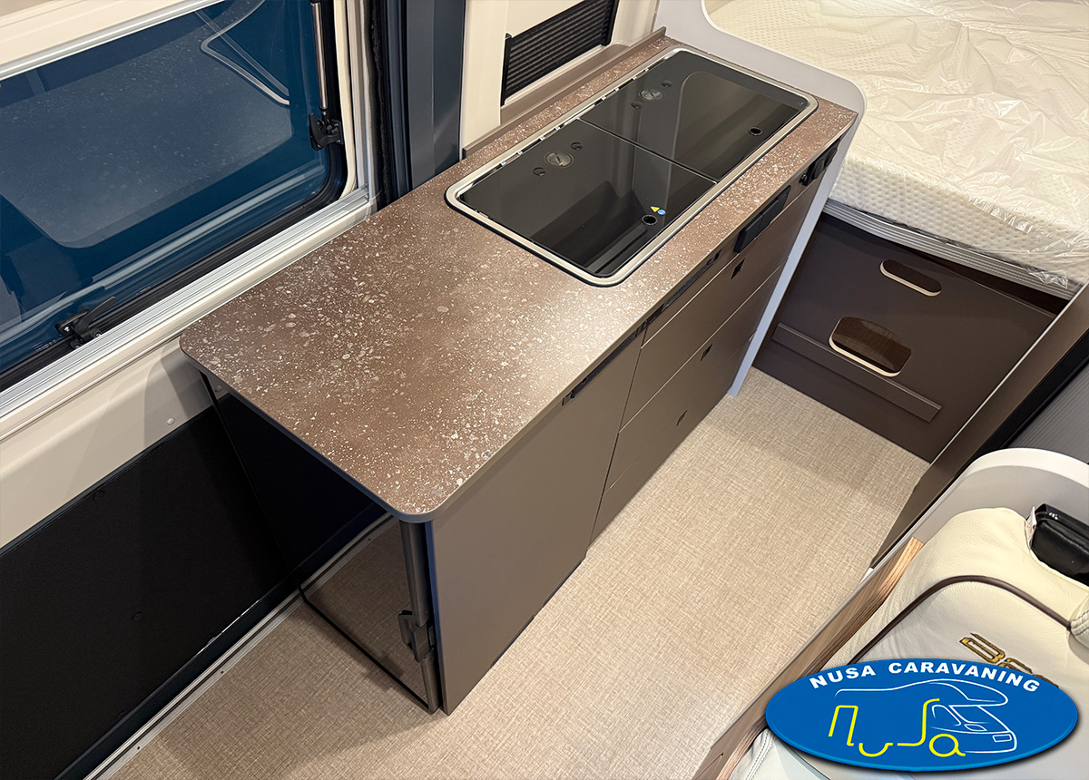 CAMPER BURSTNER C600 B66