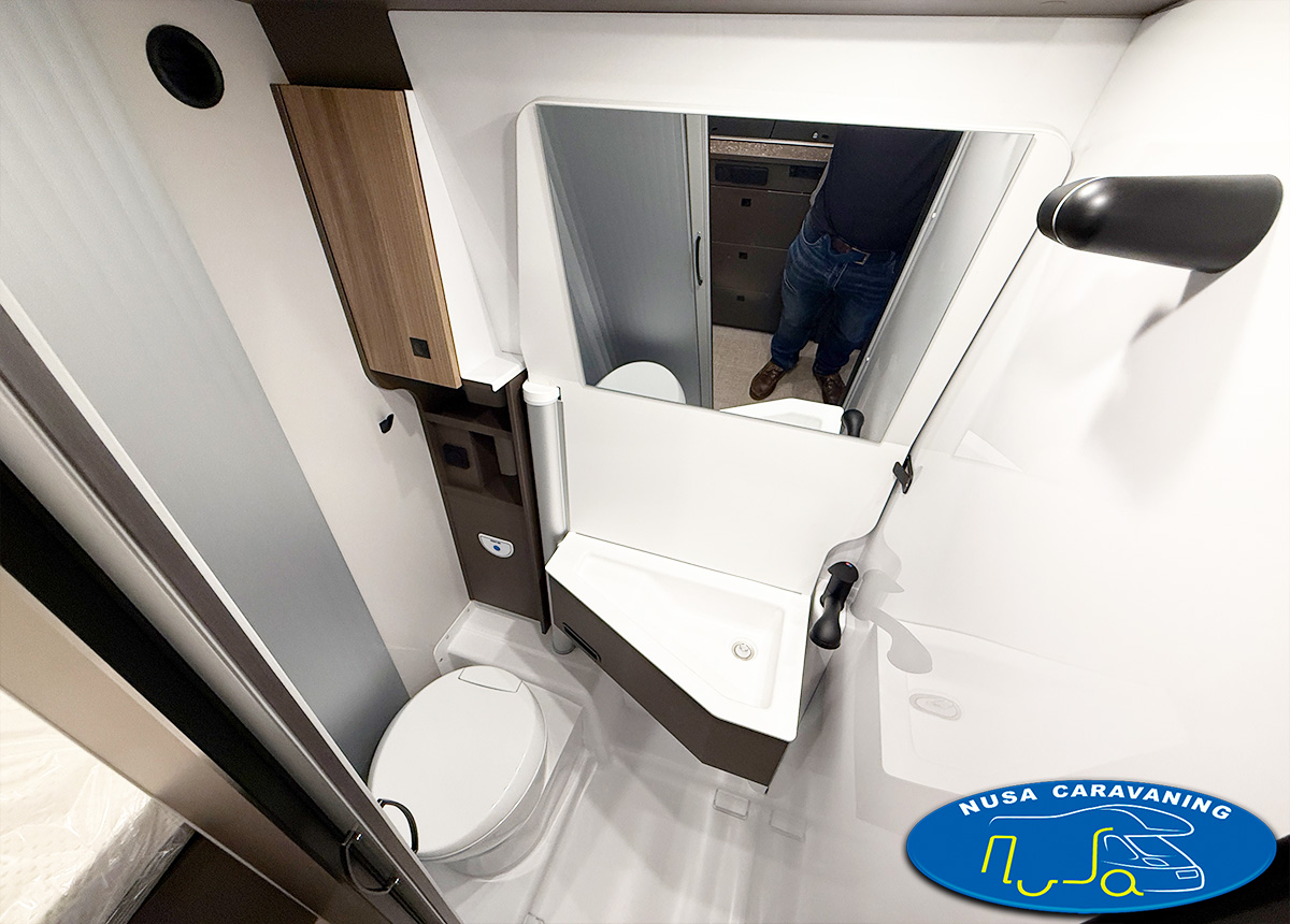 CAMPER BURSTNER C600 B66