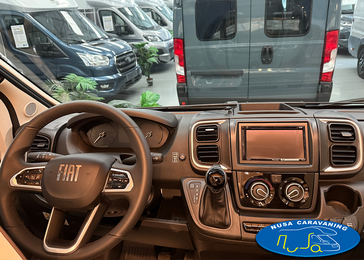 CAMPER BURSTNER C600 B66 TECHO