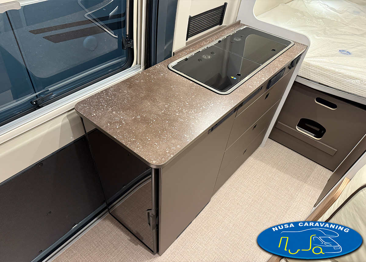 CAMPER BURSTNER C600 B66 TECHO