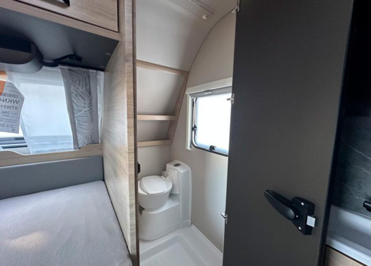 CARA ONE 450FU WEINSBERG