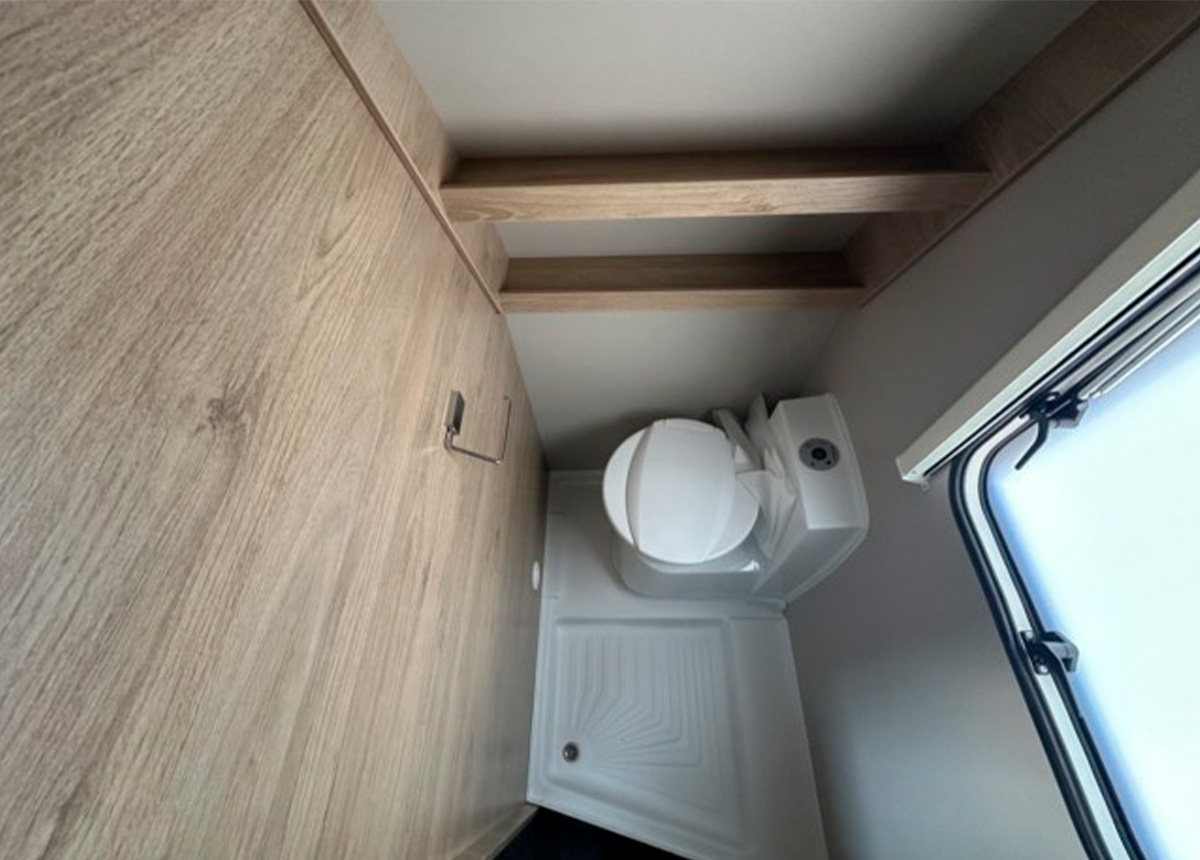 CARA ONE 450FU WEINSBERG